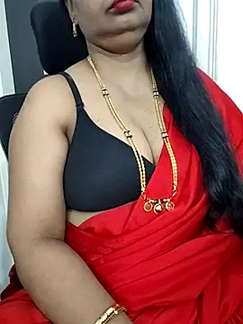 Snapshot of Deepthi_Mysore chatting on 11/19/25, 03:56 Deepthi Mysore online show from 11/19/25, 03:56