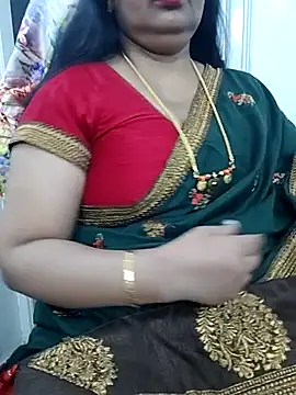 Snapshot of Deepthi_Mysore chatting on 12/05/25, 08:13 Deepthi Mysore online show from 12/05/25, 08:13