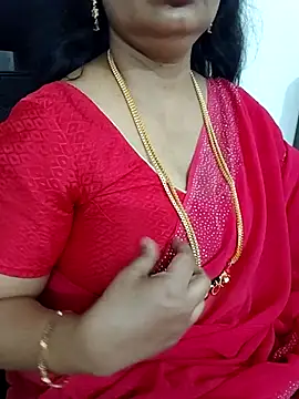 Snapshot of Deepthi_Mysore chatting on 03/21/25, 08:17 Deepthi Mysore online show from 03/21/25, 08:17