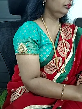 Snapshot of Deepthi_Mysore chatting on 03/13/25, 09:16 Deepthi Mysore online show from 03/13/25, 09:16