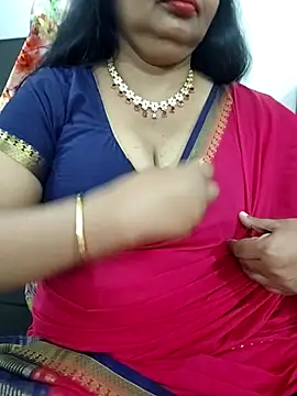 Snapshot of Deepthi_Mysore chatting on 12/03/25, 04:06 Deepthi Mysore online show from 12/03/25, 04:06