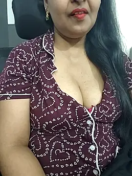 Snapshot of Deepthi_Mysore chatting on 11/23/25, 09:08 Deepthi Mysore online show from 11/23/25, 09:08