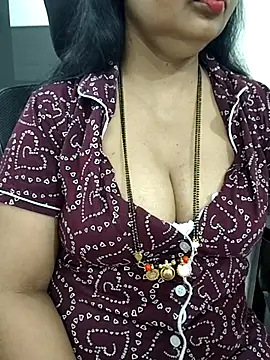 Snapshot of Deepthi_Mysore chatting on 10/17/25, 01:09 Deepthi Mysore online show from 10/17/25, 01:09