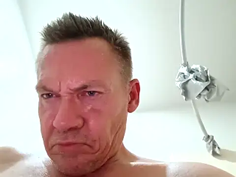 Snapshot of ed44435 chatting on 01/08/26, 03:45 ed44435 online show from 01/08/26, 03:45