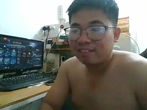 Snapshot of shyboymasturbation chatting on 01/13/25, 03:58 shyboymasturbation online show from 01/13/25, 03:58