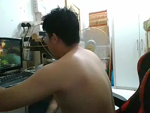 Snapshot of shyboymasturbation chatting on 02/11/25, 12:15 shyboymasturbation online show from 02/11/25, 12:15
