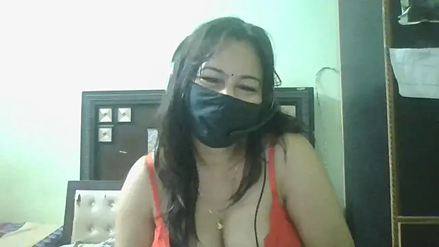 couplesuni online show from 05/07/26, 03:11