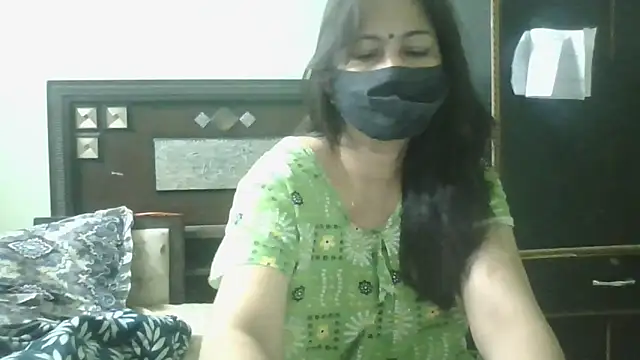 couplesuni online show from 05/04/26, 02:04