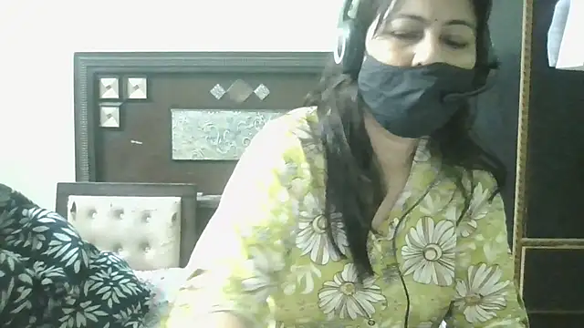 couplesuni online show from 05/18/26, 02:23