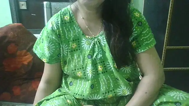 couplesuni online show from 10/22/25, 10:25