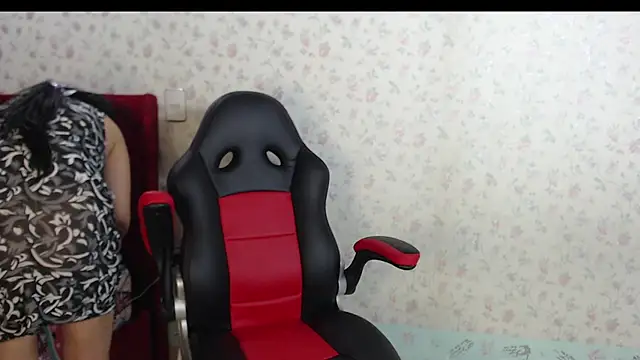 kayla k18 online show from 10/13/25, 01:51