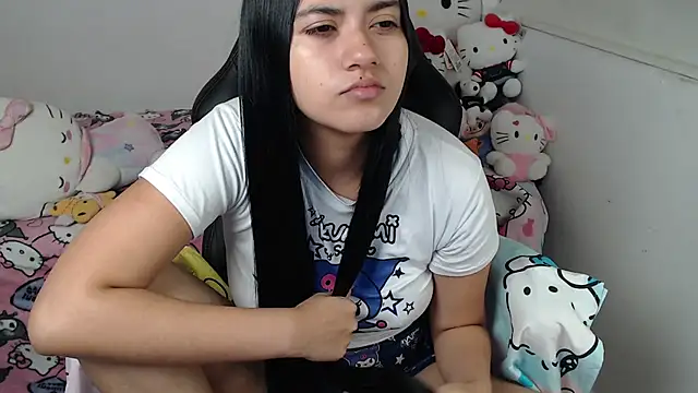 Snapshot of kayla_k18 chatting on 06/26/26, 02:50 kayla k18 online show from 06/26/26, 02:50