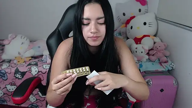 kayla k18 online show from 04/28/26, 02:38