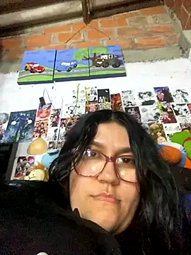 dafne19  online show from 11/19/25, 04:23
