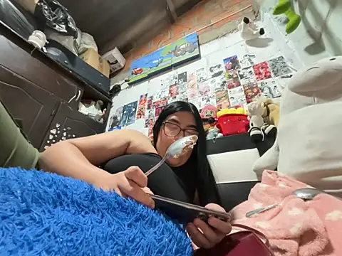 dafne19  online show from 03/15/26, 04:19