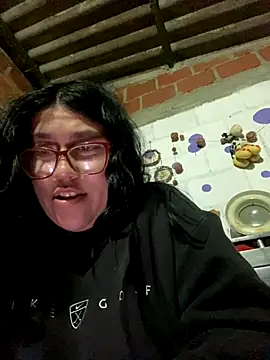 dafne19  online show from 11/17/25, 05:33