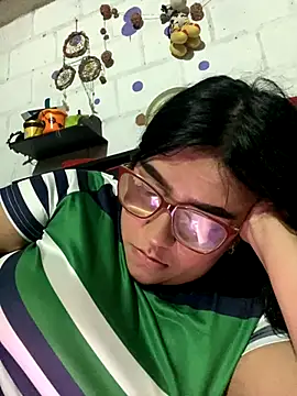 dafne19  online show from 11/16/25, 04:06