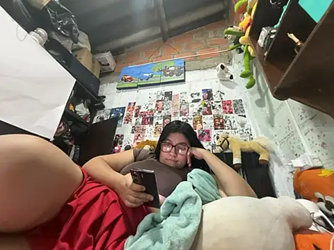 Snapshot of dafne19_ chatting on 07/07/26, 06:47 dafne19 online show from 07/07/26, 06:47