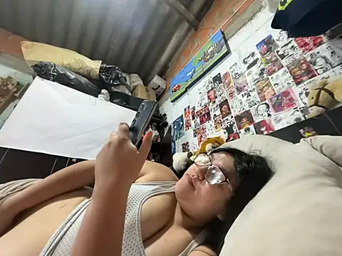 Snapshot of dafne19_ chatting on 07/13/26, 11:09 dafne19 online show from 07/13/26, 11:09