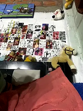 dafne19  online show from 11/26/25, 03:50