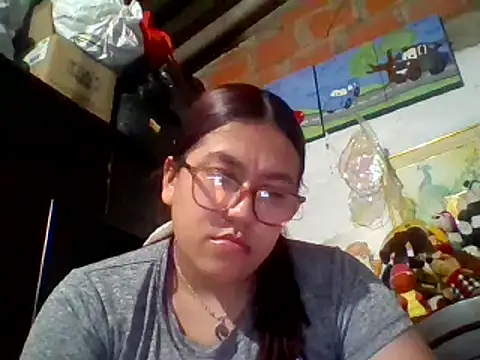 dafne19  online show from 03/18/25, 07:12