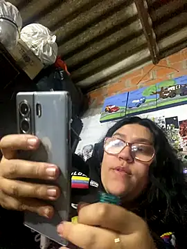 dafne19  online show from 11/22/25, 05:06