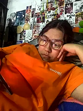 dafne19  online show from 10/18/25, 05:31