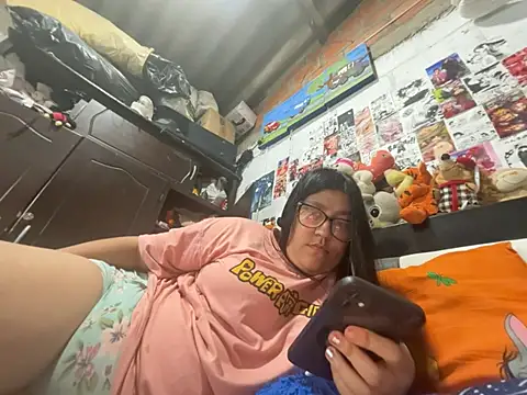 dafne19  online show from 05/06/26, 03:43