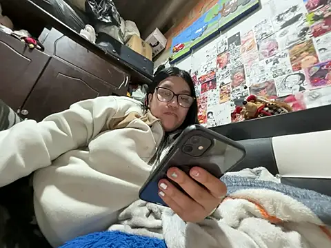 dafne19  online show from 04/30/26, 03:46