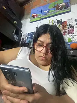 dafne19  online show from 11/20/25, 04:13