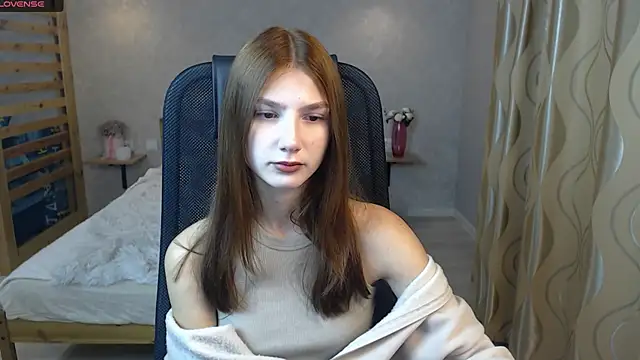 Snapshot of AnaHoney chatting on 09/12/25, 02:01 AnaHoney online show from 09/12/25, 02:01