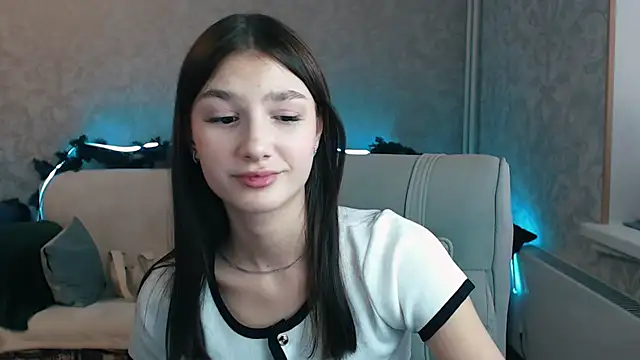 Snapshot of AnaHoney chatting on 02/03/25, 04:14 AnaHoney online show from 02/03/25, 04:14
