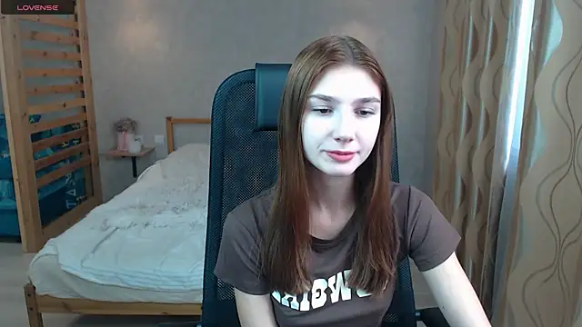 Snapshot of AnaHoney chatting on 10/10/25, 02:45 AnaHoney online show from 10/10/25, 02:45