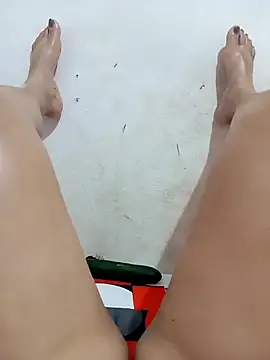 ambarlennoix online show from 11/08/25, 07:23