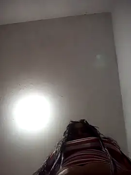 ambarlennoix online show from 11/22/25, 05:28