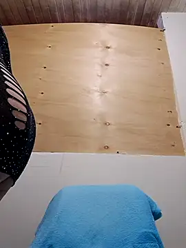 Zaralu  online show from 12/05/25, 01:21