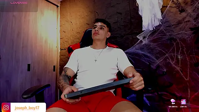 Snapshot of joseph_boy chatting on 10/30/25, 12:03 joseph boy online show from 10/30/25, 12:03