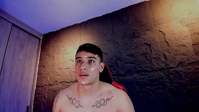 Snapshot of joseph_boy chatting on 10/08/25, 11:12 joseph boy online show from 10/08/25, 11:12