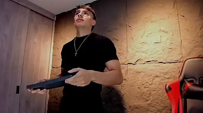 Snapshot of joseph_boy chatting on 03/08/25, 12:52 joseph boy online show from 03/08/25, 12:52