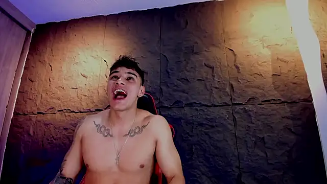 Snapshot of joseph_boy chatting on 10/05/25, 11:23 joseph boy online show from 10/05/25, 11:23