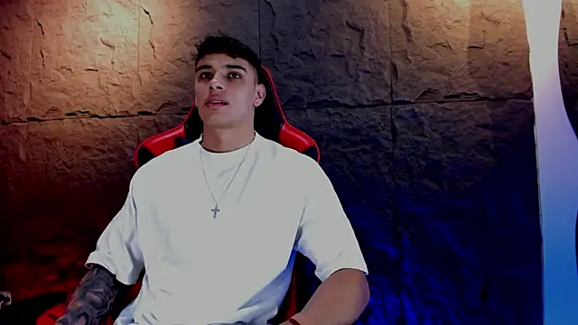 Snapshot of joseph_boy chatting on 10/18/25, 11:34 joseph boy online show from 10/18/25, 11:34