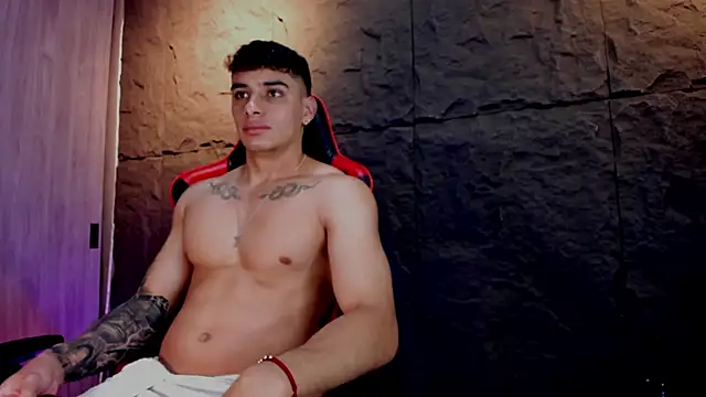 Snapshot of joseph_boy chatting on 10/13/25, 11:45 joseph boy online show from 10/13/25, 11:45