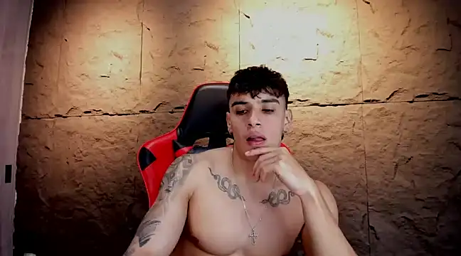 Snapshot of joseph_boy chatting on 03/17/25, 04:11 joseph boy online show from 03/17/25, 04:11