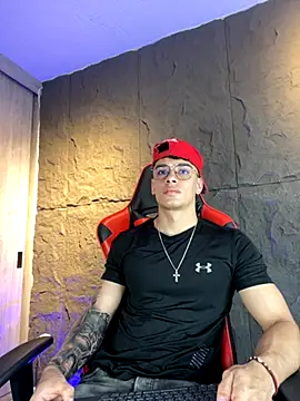 Snapshot of joseph_boy chatting on 09/11/25, 11:21 joseph boy online show from 09/11/25, 11:21