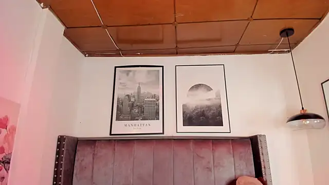 Alaia Cute online show from 11/05/25, 03:42