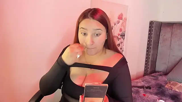 Alaia Cute online show from 11/04/25, 03:10