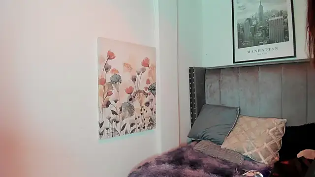 Alaia Cute online show from 10/15/25, 04:00