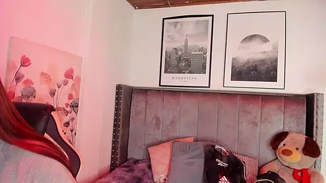 Alaia Cute online show from 11/08/25, 03:10