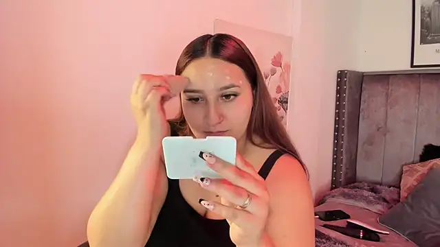 Alaia Cute online show from 12/04/25, 03:49