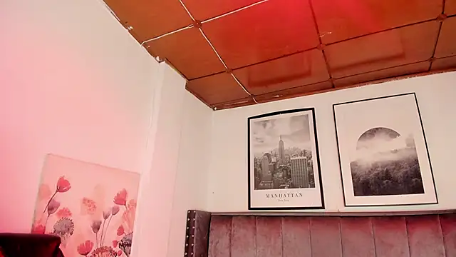 Alaia Cute online show from 11/18/25, 02:49